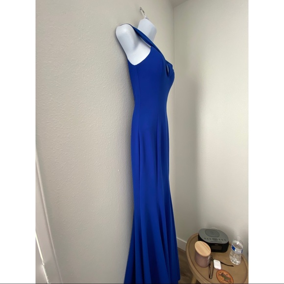 Royal blue gown - Picture 2 of 8
